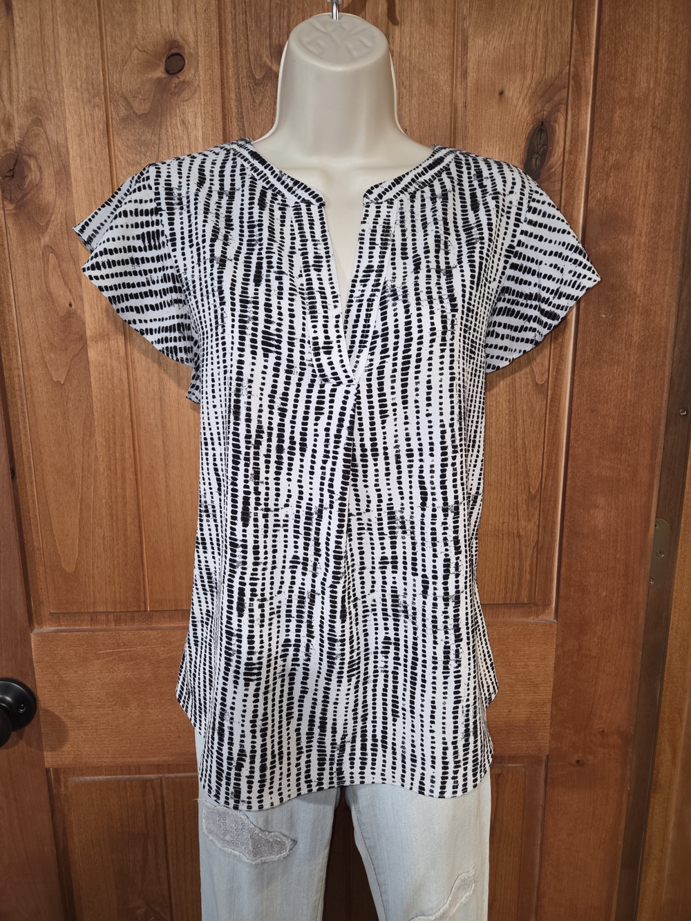 Calvin Klein Black & White Printed Split V-Neck Blouse